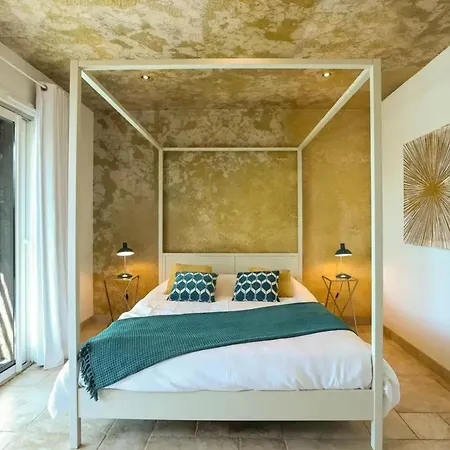 Maison De Avec Piscine Pres De 150 M²