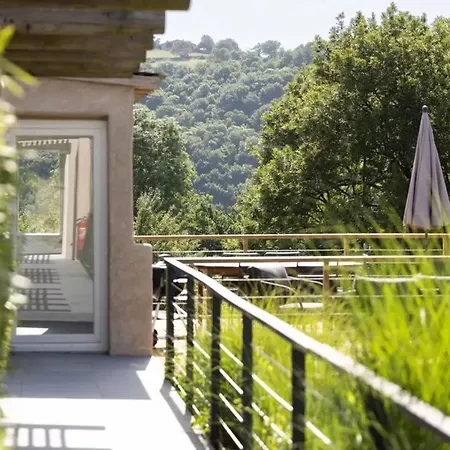 Сasa de vacaciones Maison De Avec Piscine Pres De 150 M² *