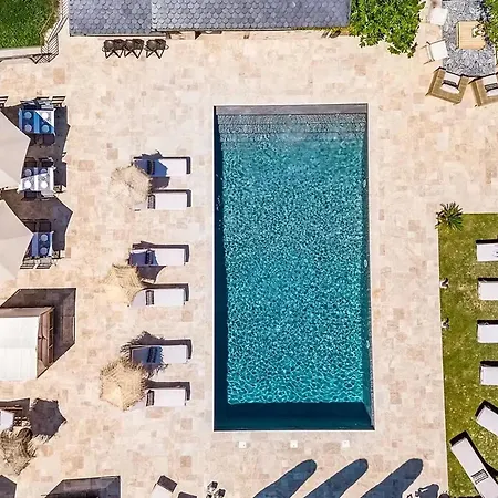 Сasa de vacaciones Maison De Avec Piscine Pres De 150 M²