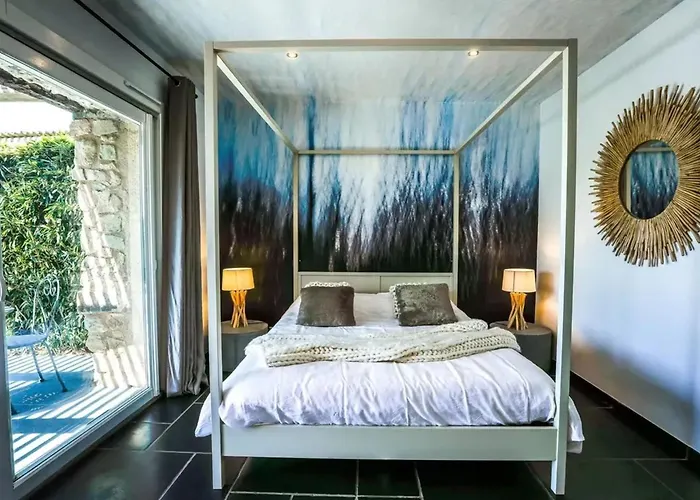 Maison De Avec Piscine Pres De 150 M² *