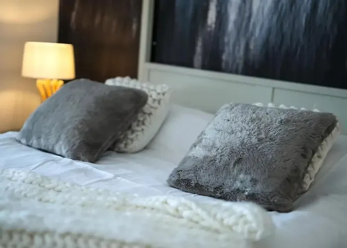 Maison De Avec Piscine Pres De 150 M² * Maleville