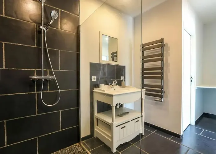 Сasa de vacaciones Maison De Avec Piscine Pres De 150 M² Maleville