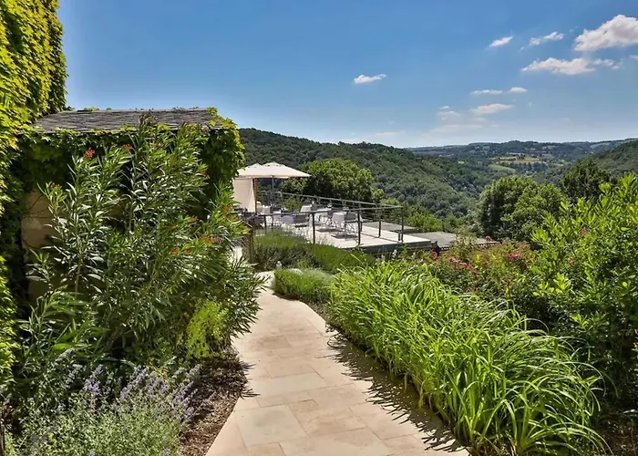 Maison De Avec Piscine Pres De 150 M² *